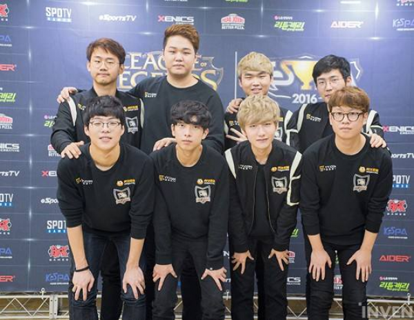 他迅速判断 他迅速判断